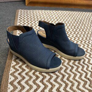Sonoma Womens Size 9 Blue Peep Toe Wedge Platform Sneaker Casual Slip On Shoes